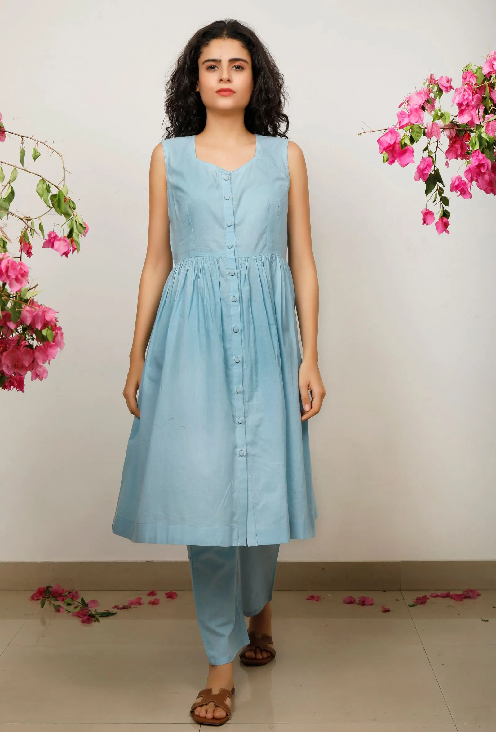 Blue Sleeveless Gathered Kurta