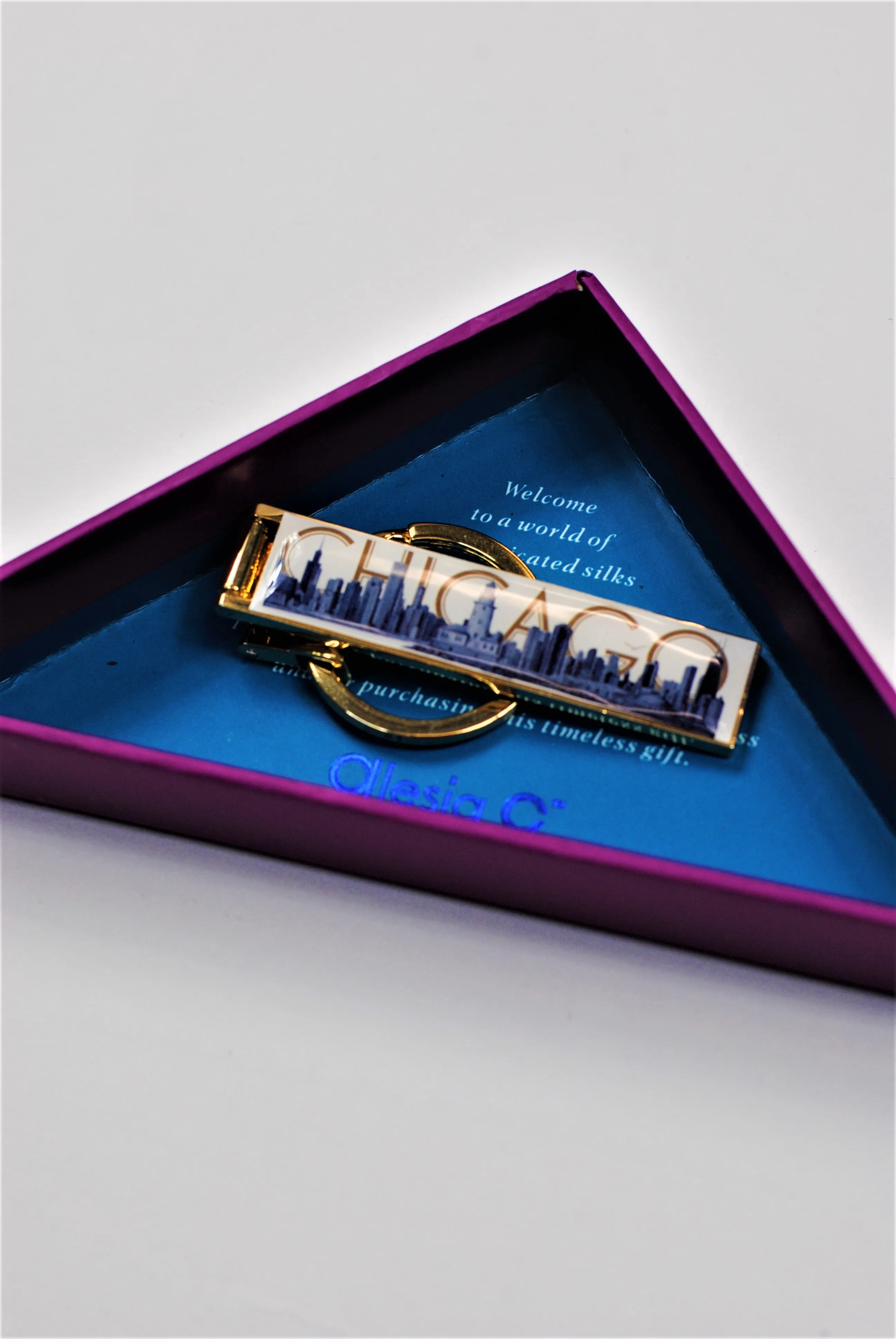 CHICAGO Skyline Pencil Art Metal Key Chain Ring