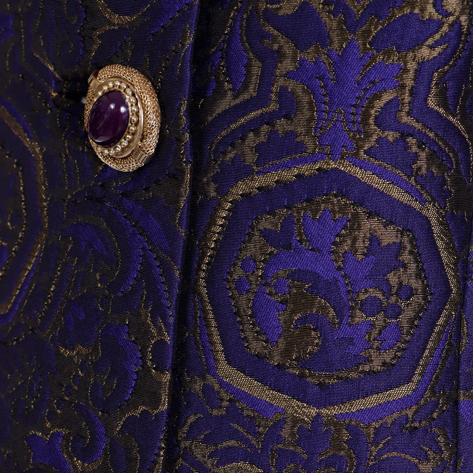 Genny Italy Vintage Purple Jacquard Jacket & Skirt Suit