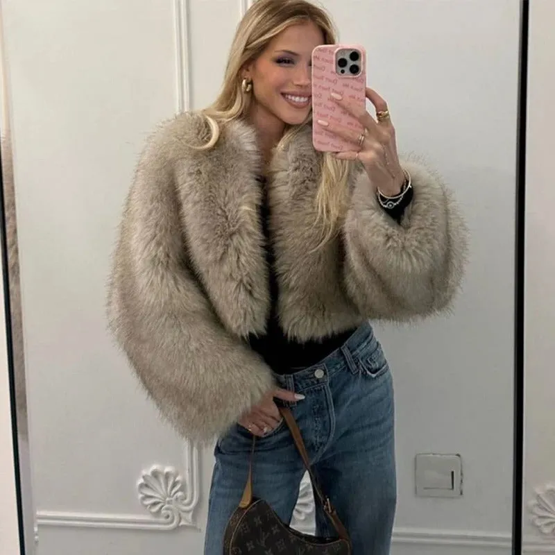 Iconic Street Fashion Luxe Cropped Faux Fur Winter Coat Jacket