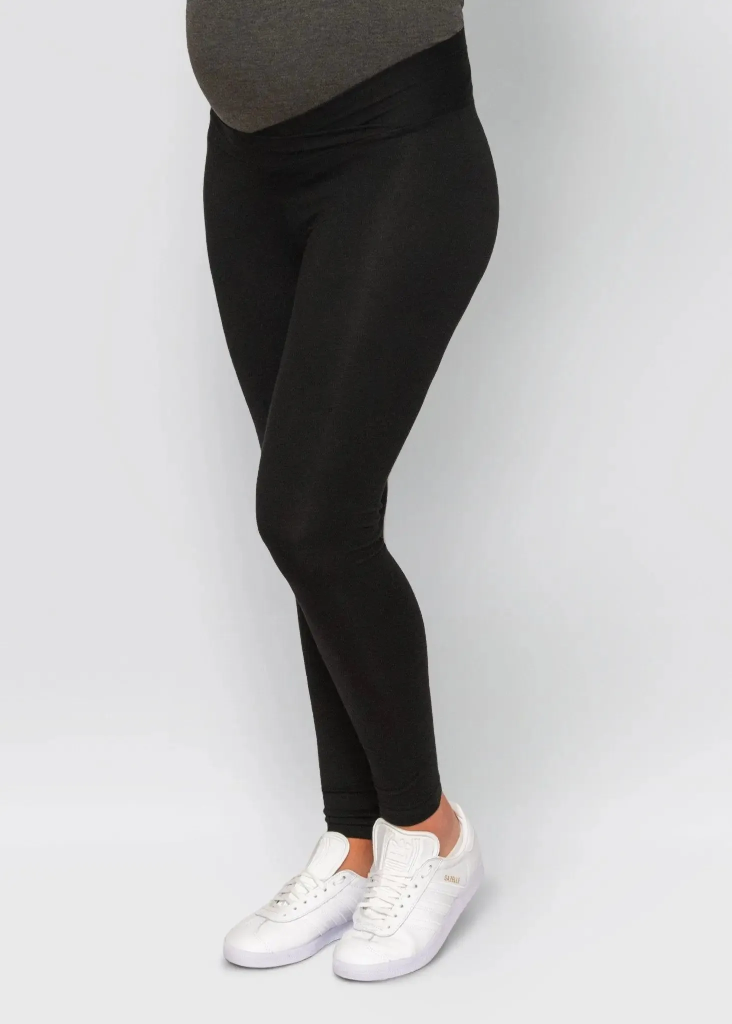 Maternity bamboo leggings in black by úton