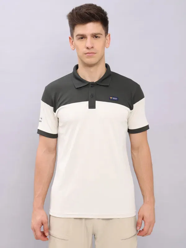 Men Colorblock Slim Fit Polo T-shirt with TECHNO DRY