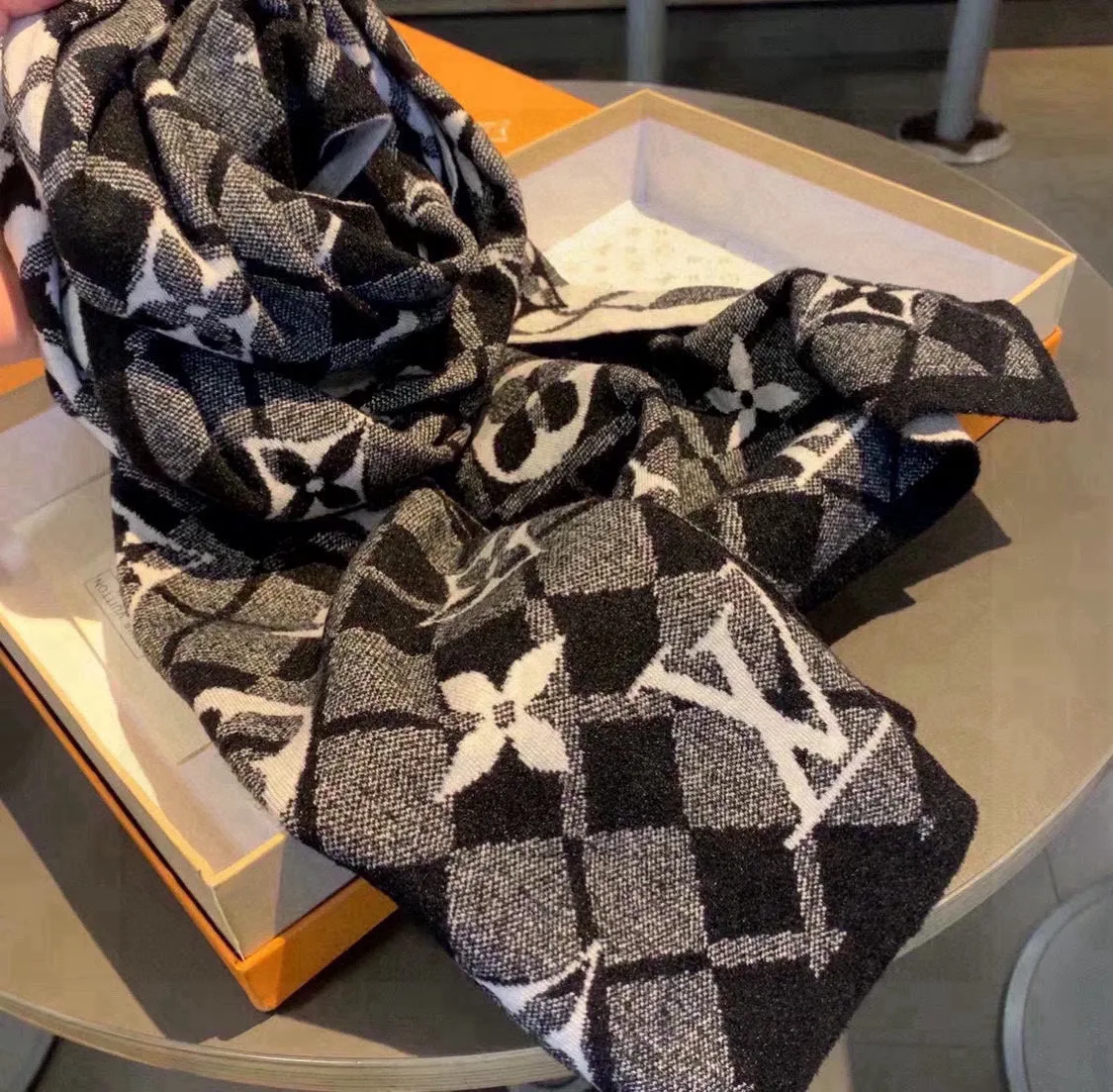 SCARF 180 CM IN BLACK MIX WHITE CASHMERE 398237